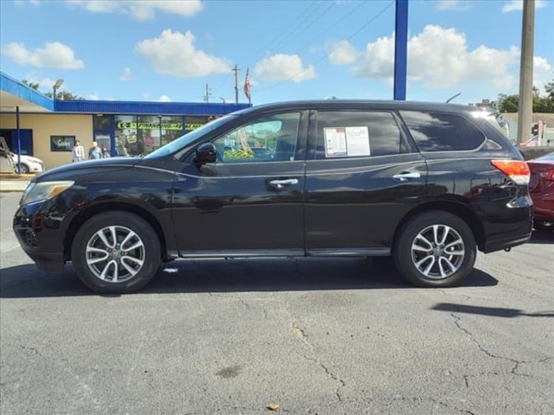 Nissan Pathfinder 2013 price $8,888