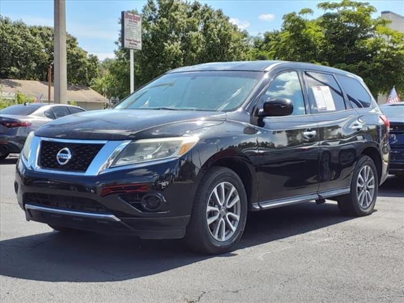 Nissan Pathfinder 2013 price $8,888