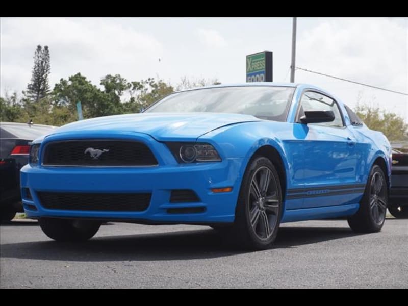 Ford Mustang 2013 price $12,888