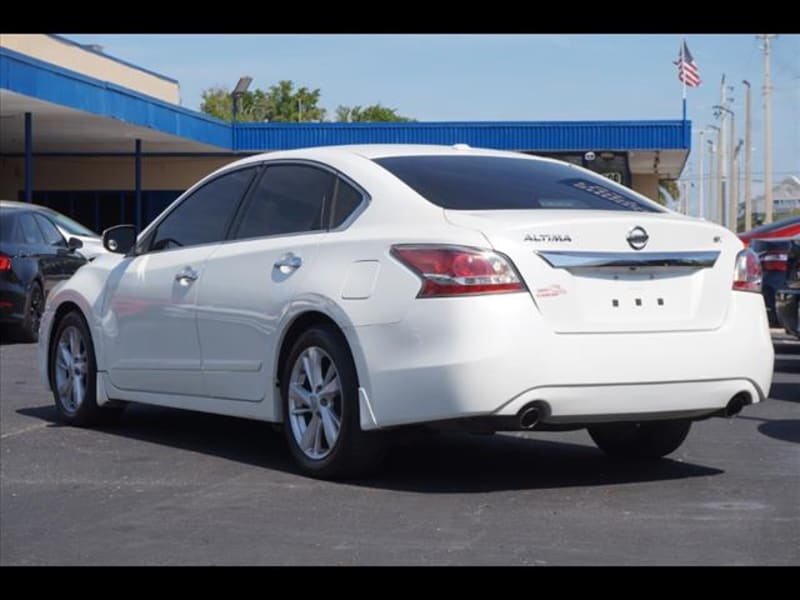 Nissan Altima 2015 price $9,888