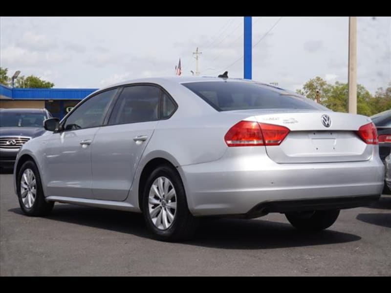 Volkswagen Passat 2014 price $8,995