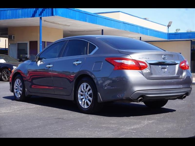 Nissan Altima 2017 price $13,888