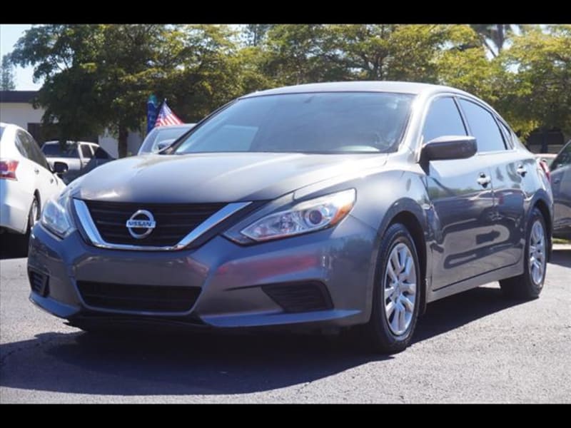 Nissan Altima 2017 price $13,888