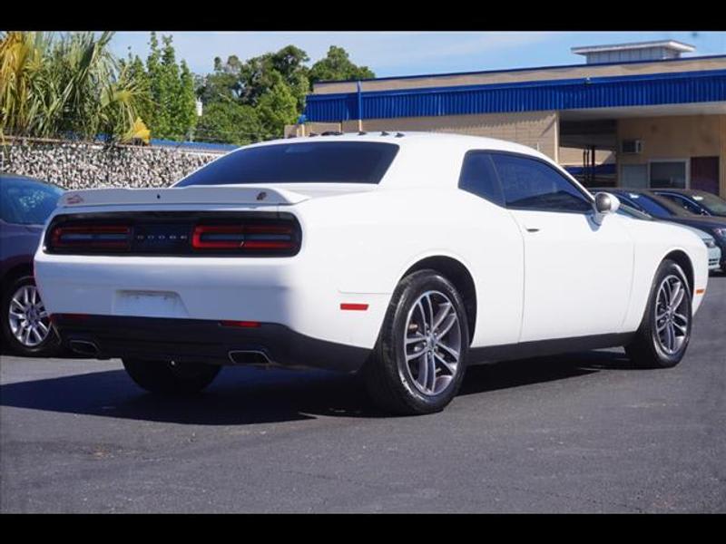 Dodge Challenger 2019 price $15,995