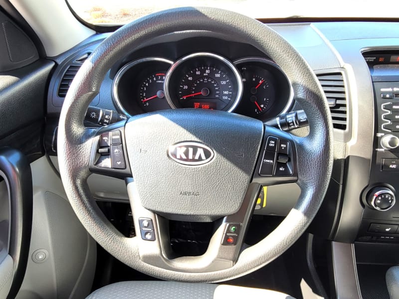 Kia Sorento 2012 price $7,395