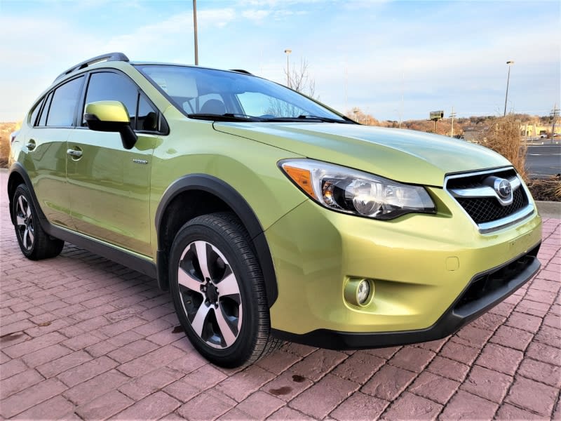 Subaru XV Crosstrek Hybrid 2014 price $11,992