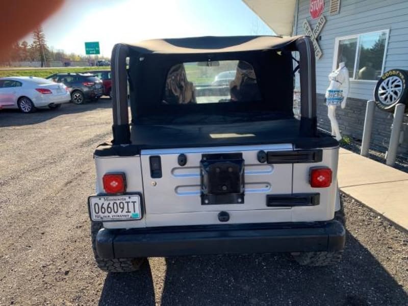 Jeep Wrangler 2006 price $10,999