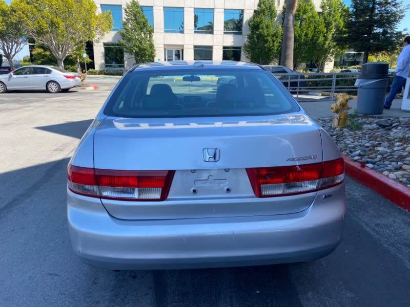 Honda Accord Sdn 2004 price $5,950