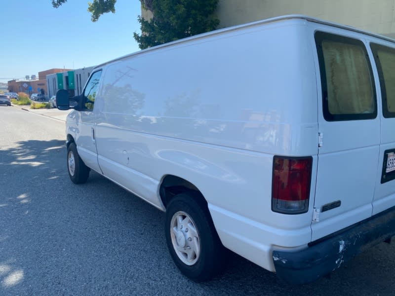 Ford Econoline Cargo Van 2008 price $12,450