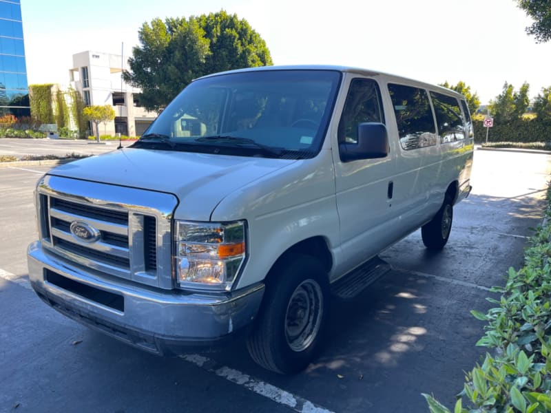 Ford Econoline Wagon 2008 price $10,950