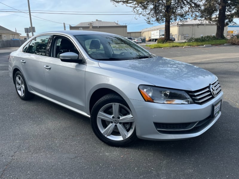 Volkswagen Passat 2014 price $9,788