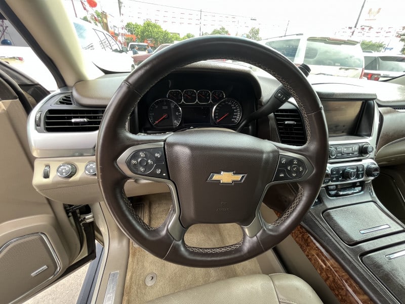 Chevrolet Suburban 2015 price $26,995