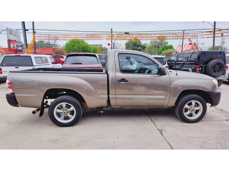 Toyota Tacoma 2010 price $10,995