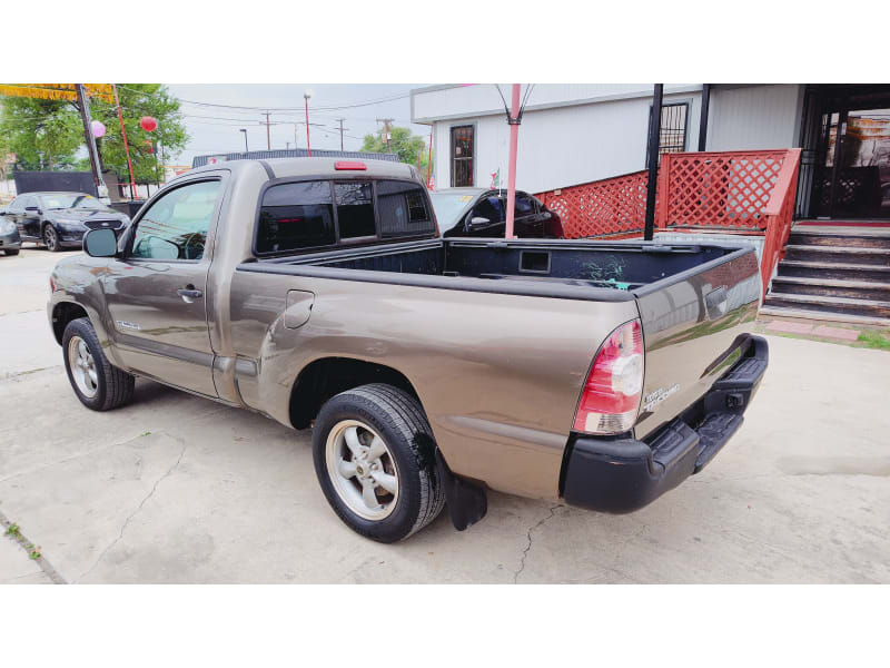 Toyota Tacoma 2010 price $10,995