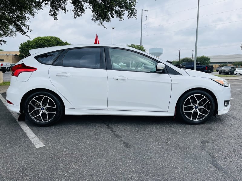 Ford Focus 2016 price $9,995