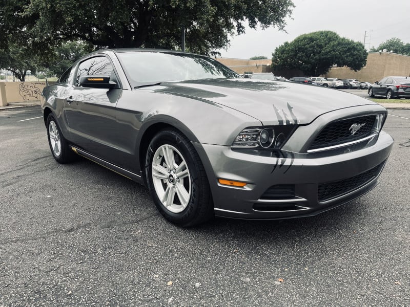 Ford Mustang 2013 price $9,995