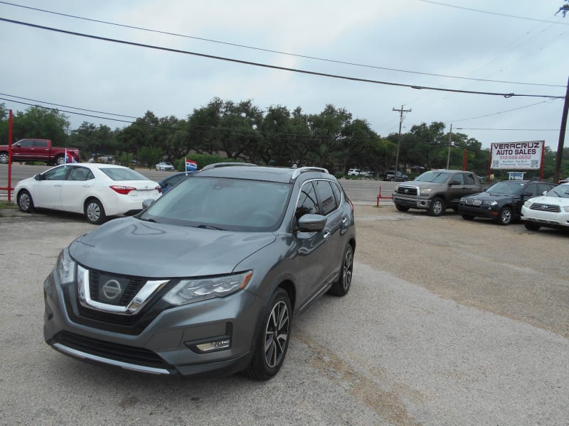 Nissan Rogue 2017 price $18,500