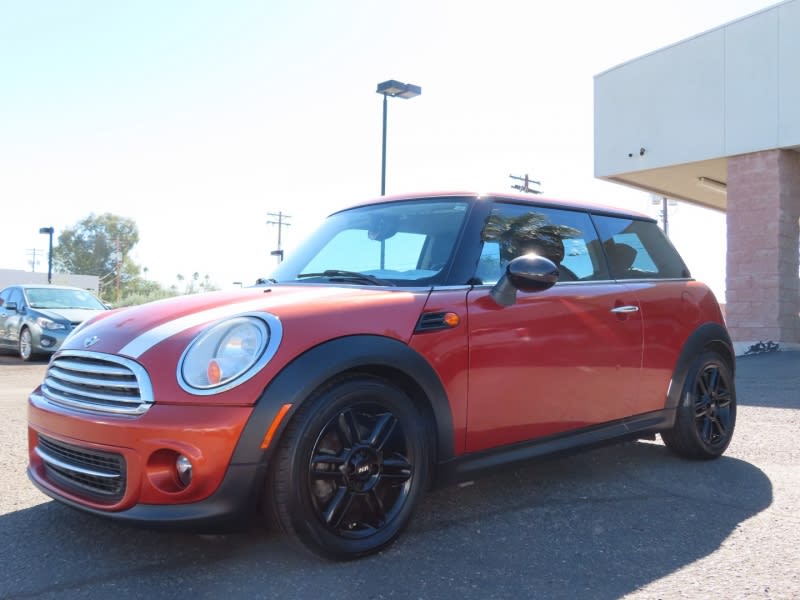 Mini Cooper Hardtop 2013 price $9,995