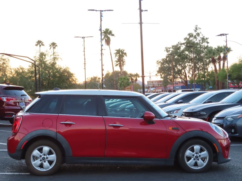 Mini Cooper Hardtop 4 Door 2016 price $13,995