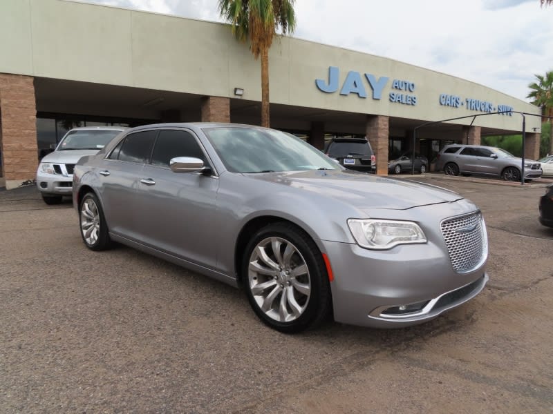 Chrysler 300 2018 price $18,995