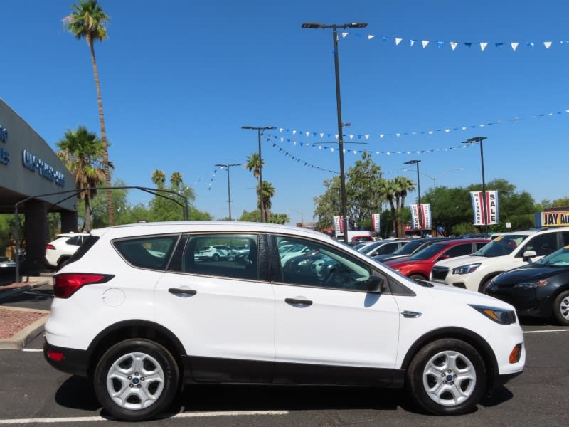 Ford Escape 2019 price $12,995