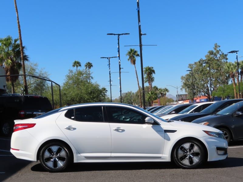 Kia Optima Hybrid 2013 price $10,995