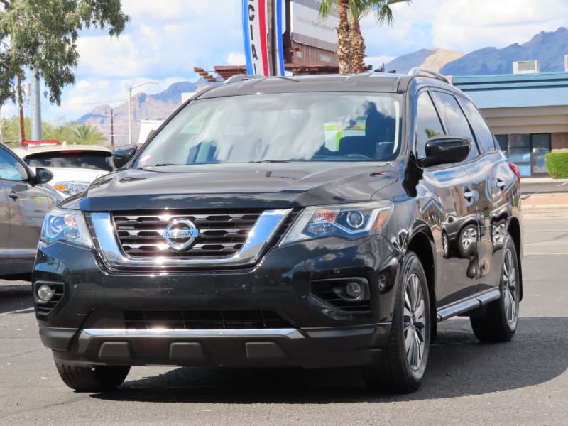 Nissan Pathfinder 2018 price $17,995