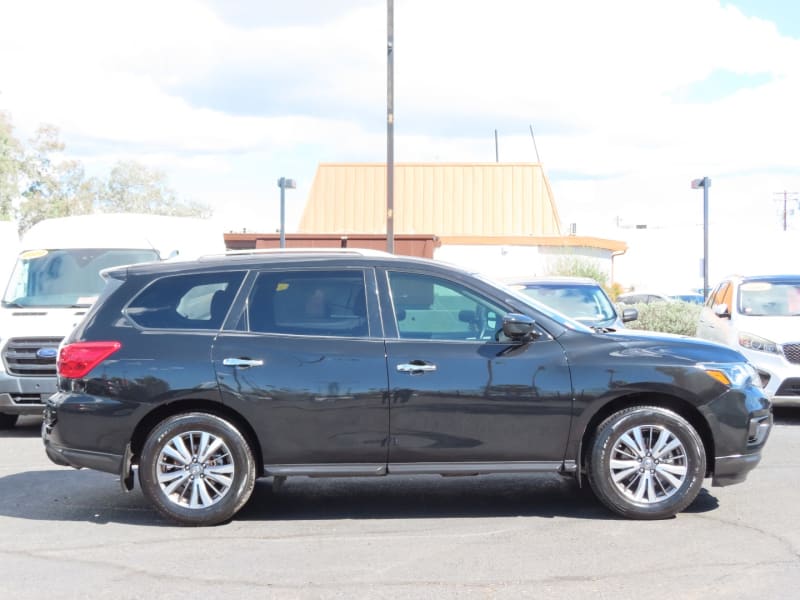 Nissan Pathfinder 2018 price $17,995