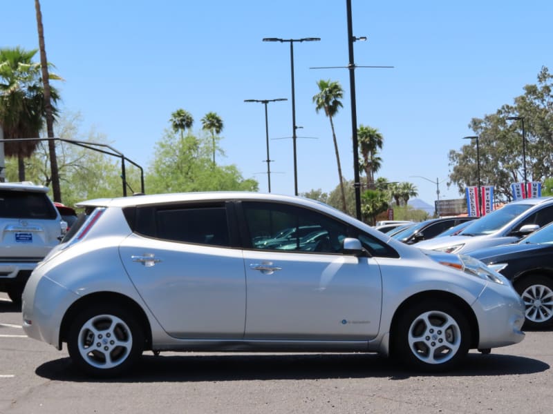 Nissan LEAF 2014 price $5,995