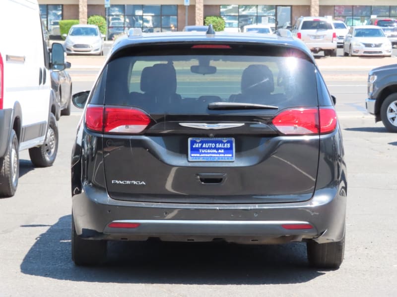 Chrysler Pacifica 2018 price $16,995