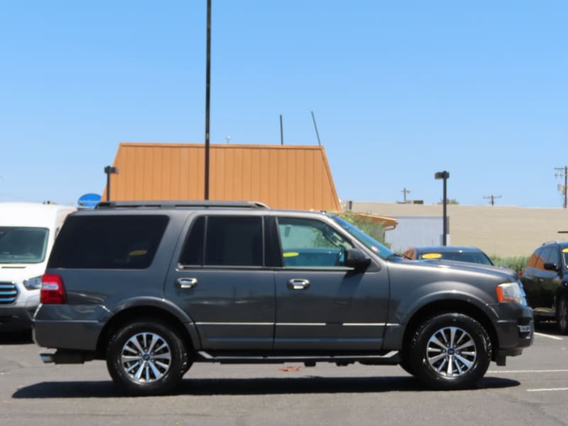 Ford Expedition 2016 price $16,995