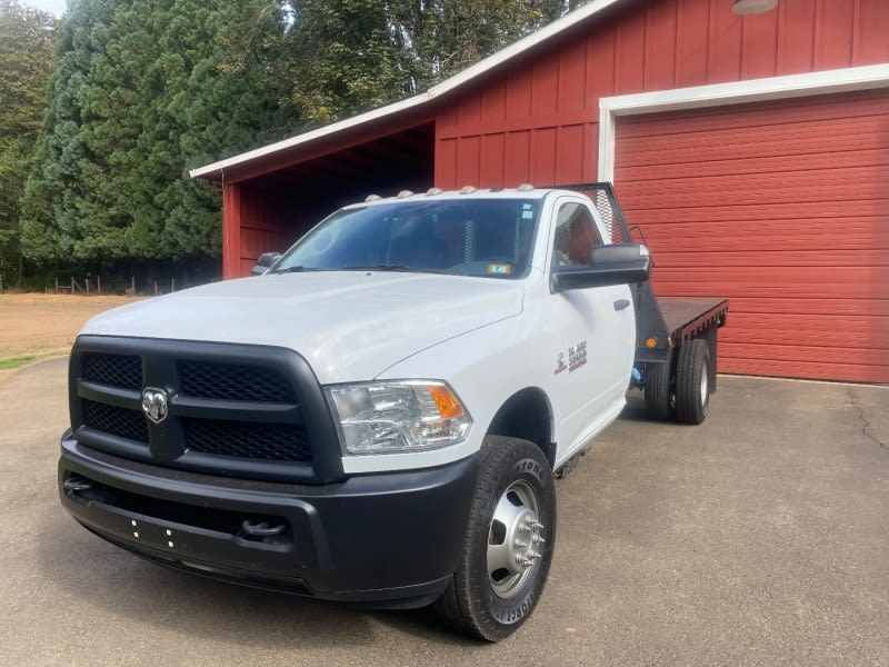 RAM 3500 Flatbed Diesel 4x4 2015 price $45,500