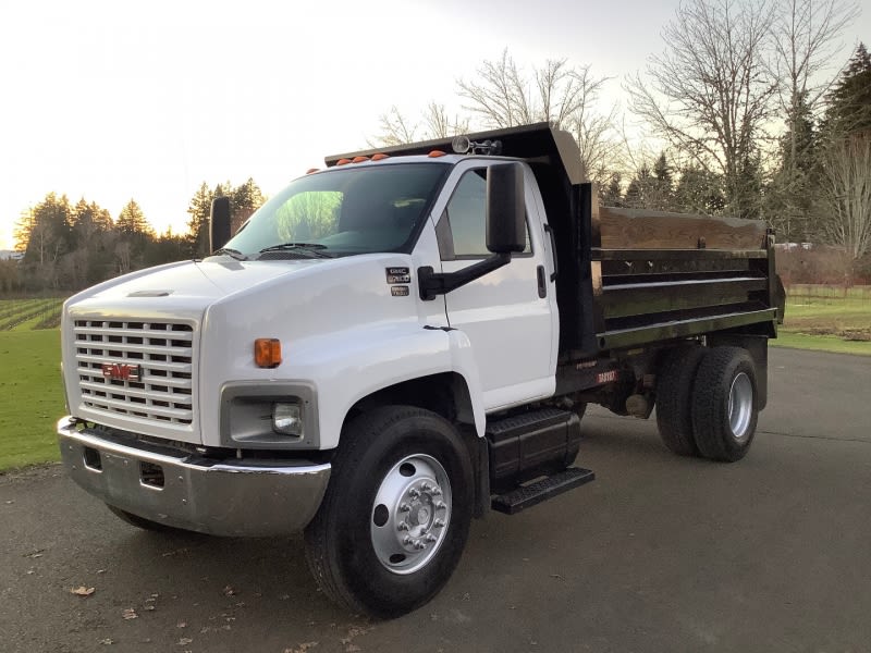 Dump Truck C7500 non CDL 2005 price $52,900