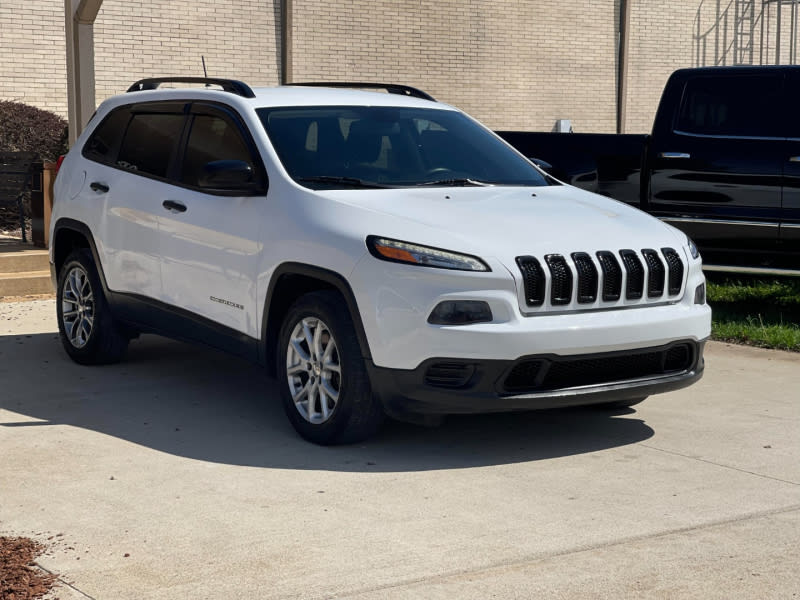 Jeep Cherokee 2016 price $6,999