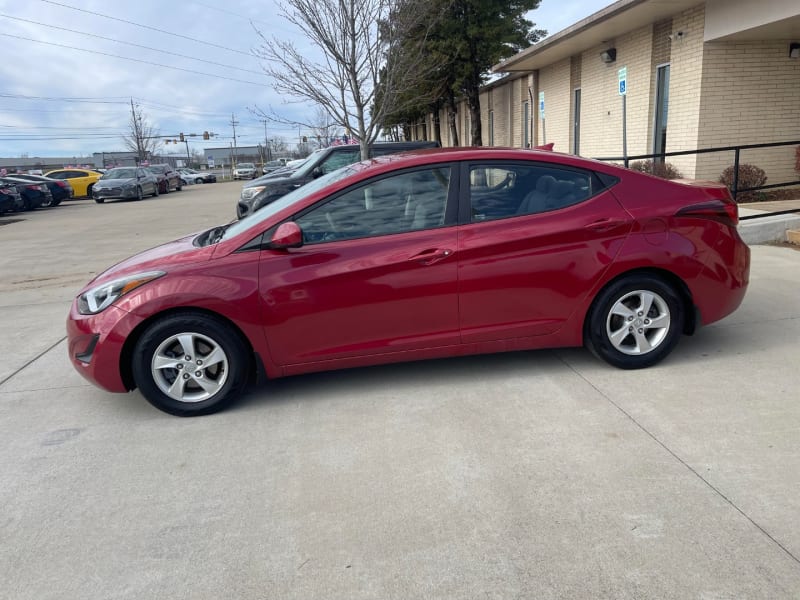 Hyundai Elantra 2016 price $8,999