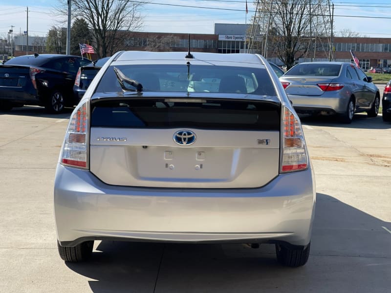 Toyota Prius 2011 price $9,999