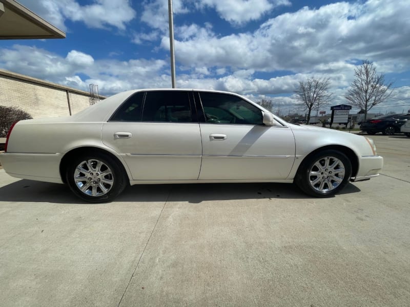 Cadillac DTS 2008 price $4,999