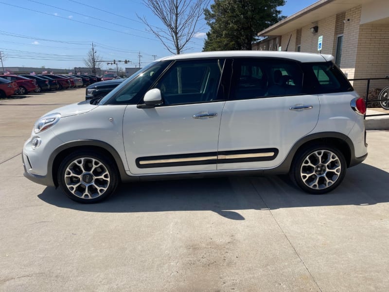 Fiat 500L 2017 price $7,999