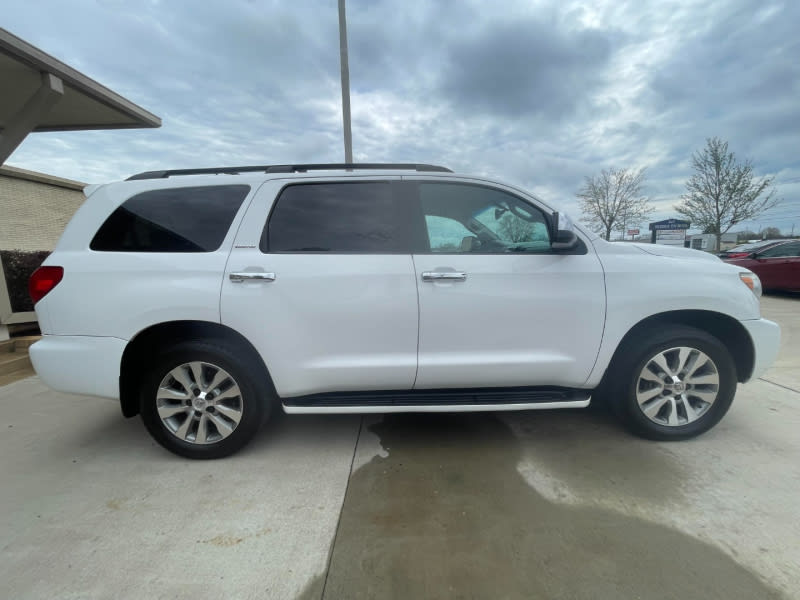 Toyota Sequoia 2014 price $17,999