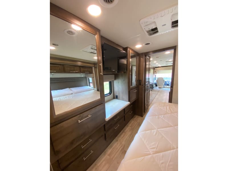 Ford F-53 Motorhome Stripped Chassis 2018 price $133,999