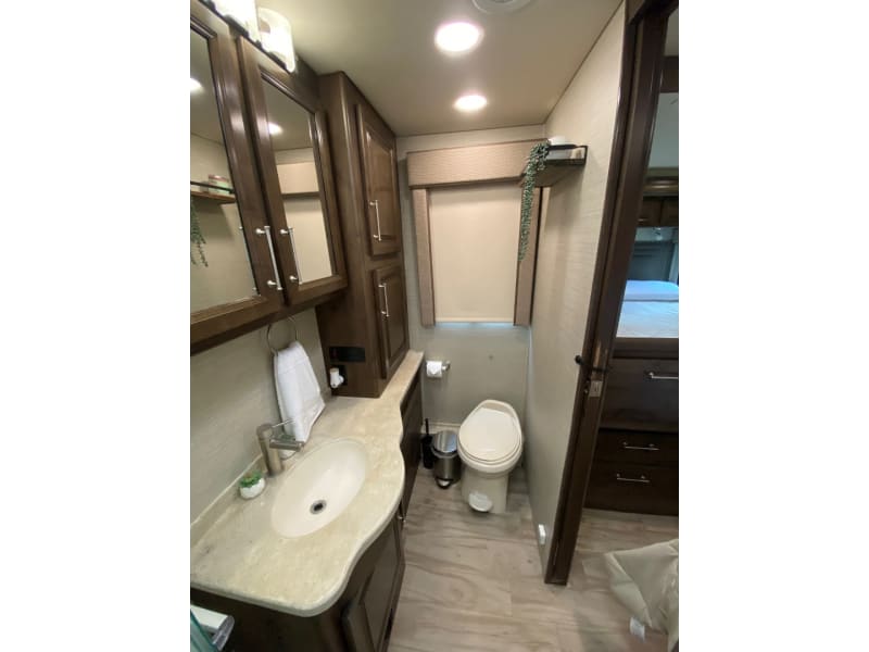 Ford F-53 Motorhome Stripped Chassis 2018 price $139,999