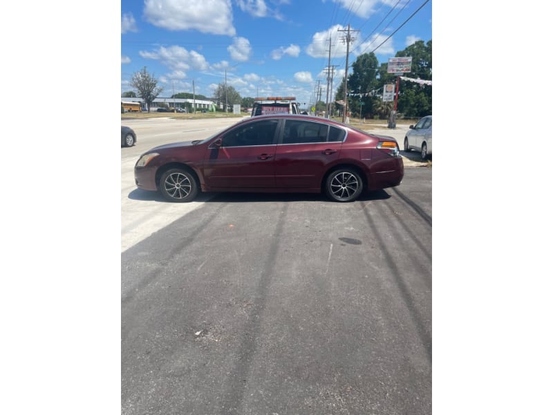 Nissan Altima 2011 price $2,999