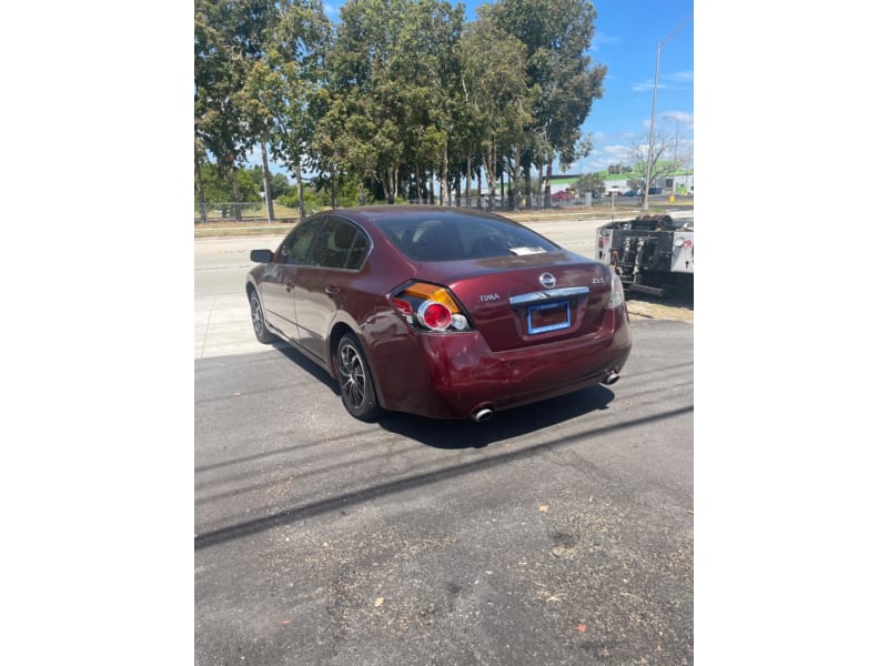 Nissan Altima 2011 price $2,999