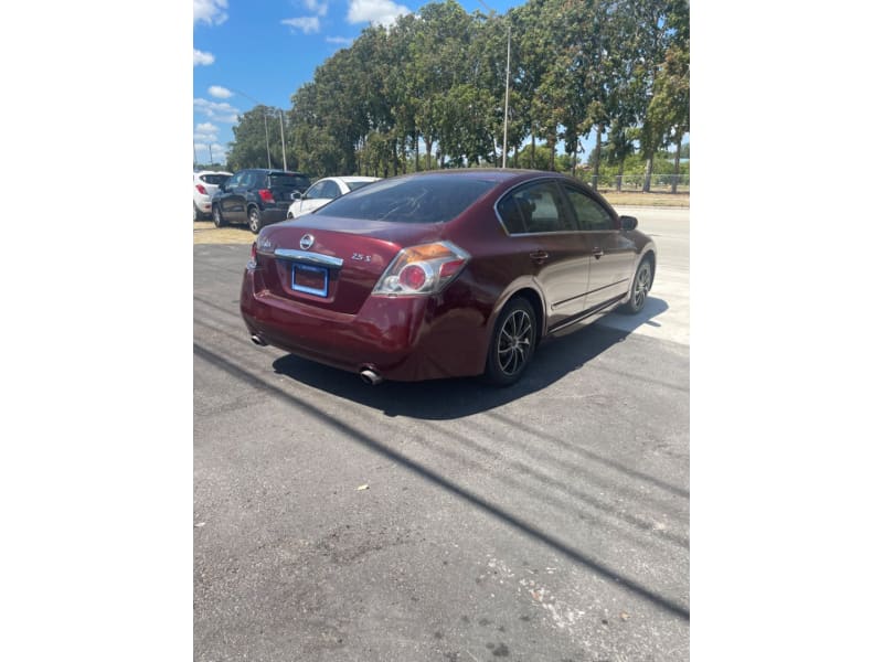 Nissan Altima 2011 price $2,999