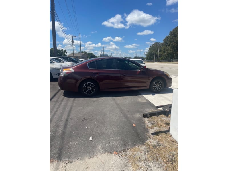 Nissan Altima 2011 price $2,999