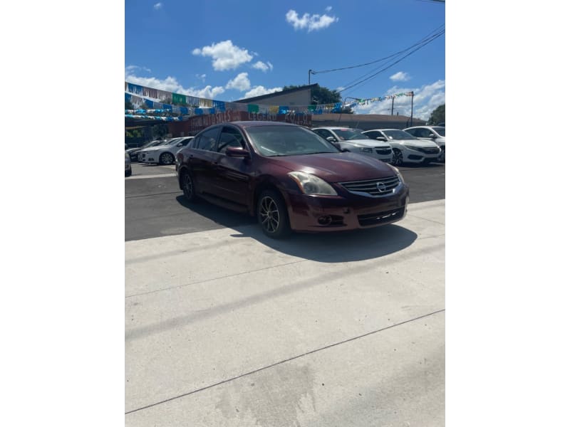 Nissan Altima 2011 price $2,999