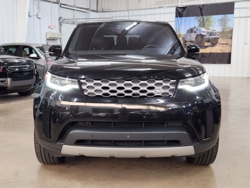 Land Rover Discovery 2021 price $29,990