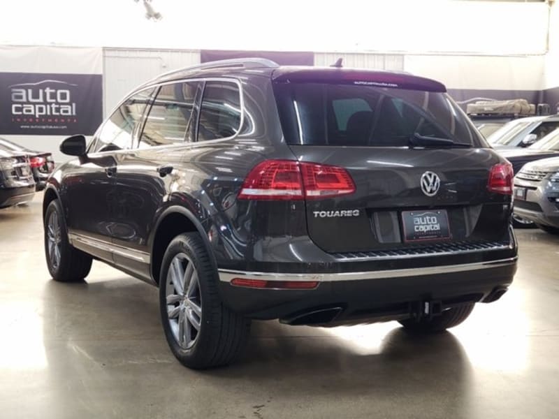 Volkswagen Touareg 2016 price $14,990