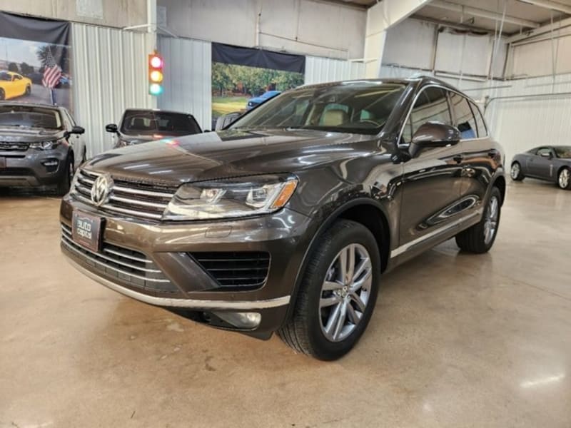 Volkswagen Touareg 2016 price $14,990