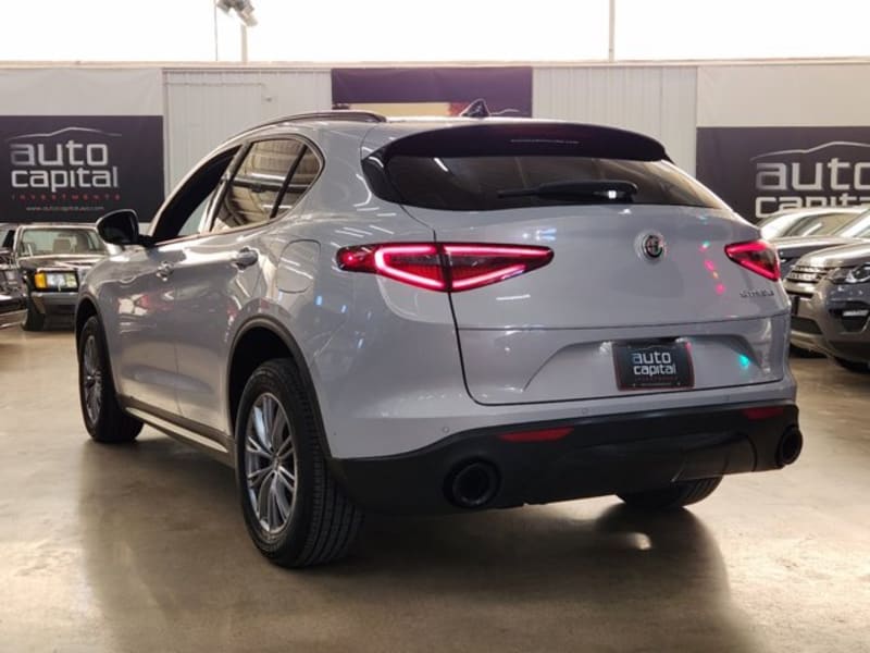 Alfa Romeo Stelvio 2022 price $26,990